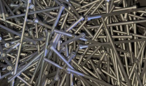 에 대한 최신 회사 뉴스 염수 분무를 넘어선 방청 - 시스템 역량 관점에서 본 아연-알루미늄 마이크로 코팅의 진정한 가치